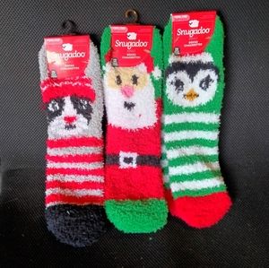 3 SNUGADOO Christmas FUZZY SOCKS Bundle Kitty Santa & Penguin